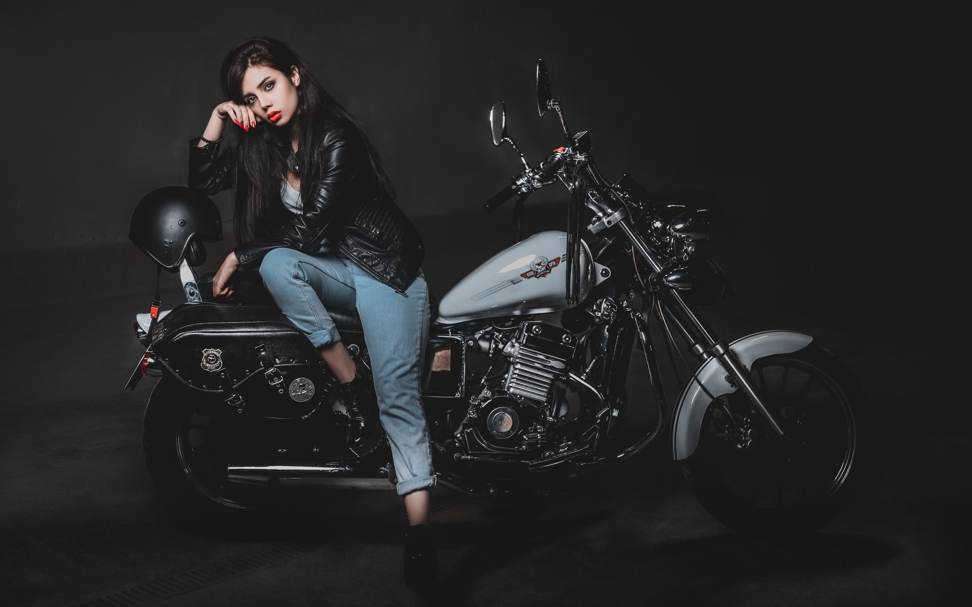 Biker girls: style and drive in Fort Worth
