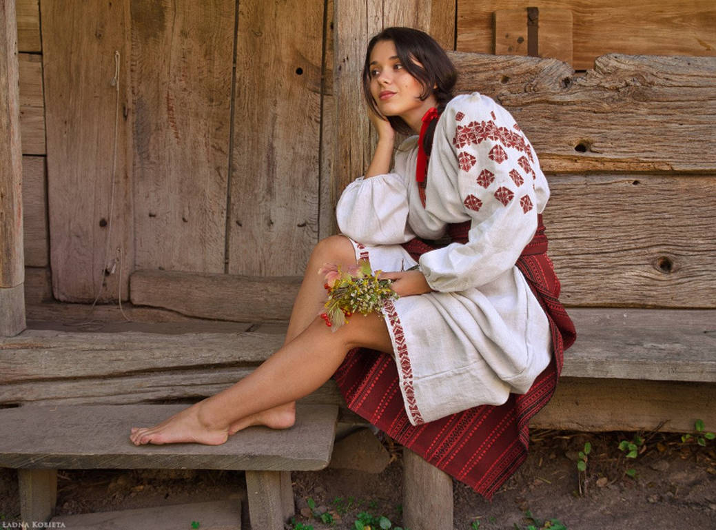 Women in Slavic costumes in Fort Worth