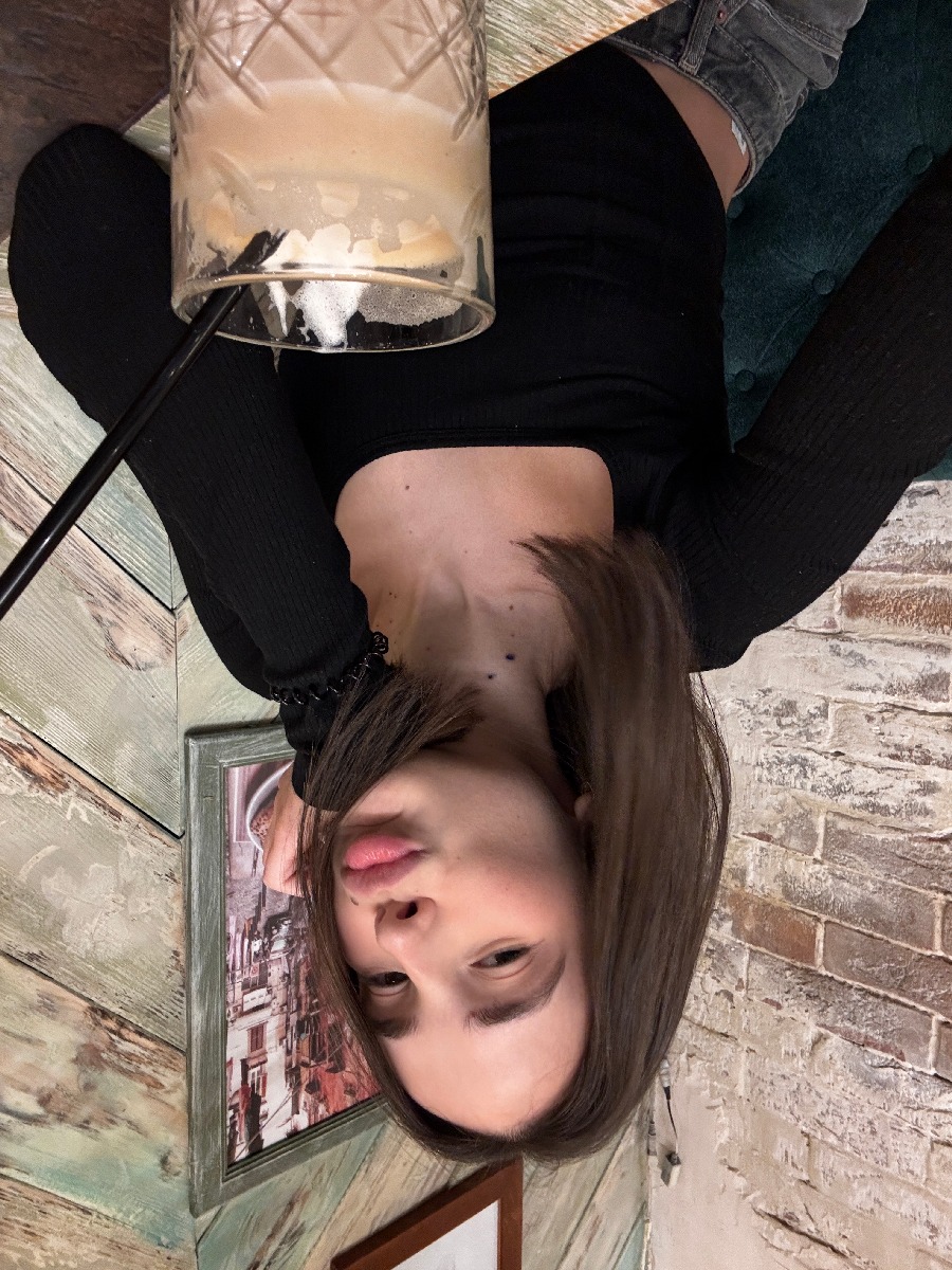 Fresh photos, fresh mood — Tina online in Fort Worth